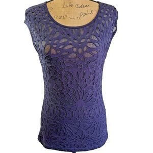 Leo Guy Women's Navy Blue Laser-Cut Cotton Round Neck Cap Sleeve Top Sz 6/8